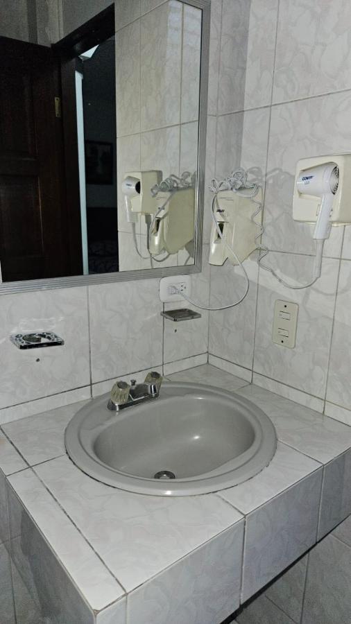 Hotel Valladolid Heredia Ngoại thất bức ảnh